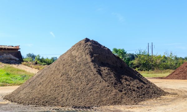 Black Dirt Delivery in Mill Valley