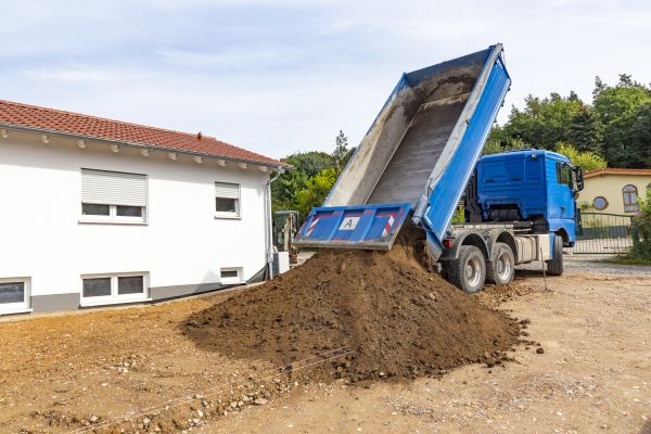 Garden Dirt Delivery in Mill Valley