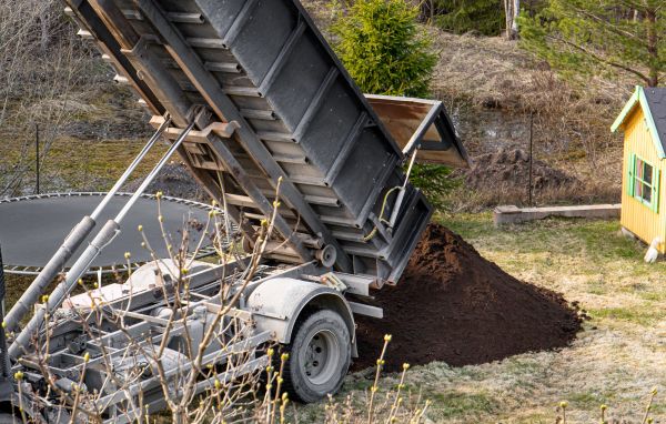 Yard Soil Delivery in Mill Valley